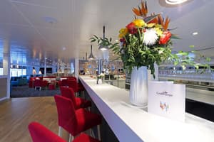 CroisiEurope MS Elbe Princesse Lounge Bar 4.jpg
